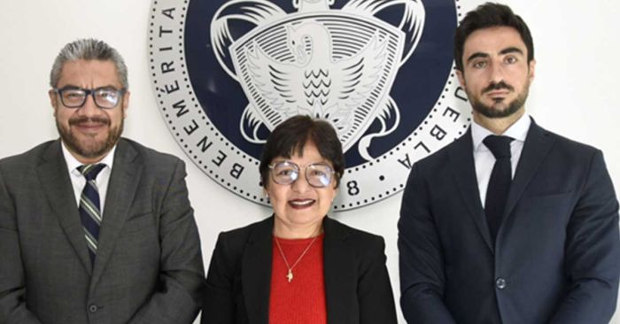 Toma protesta Lilia Cedillo a nuevos funcionarios de la BUAP