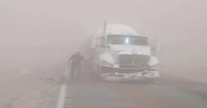 Cierran carreteras de Chihuahua hay fuertes tolvaneras