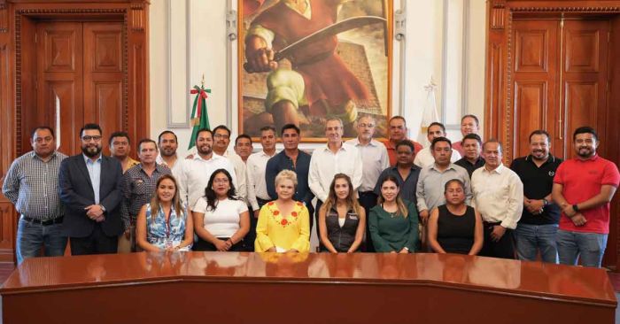 Se reúne Pepe Chedraui con presidentes auxiliares; hablan de obras estatales