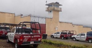 Cae custodio del Cereso de Huauchinango de torre de vigilancia