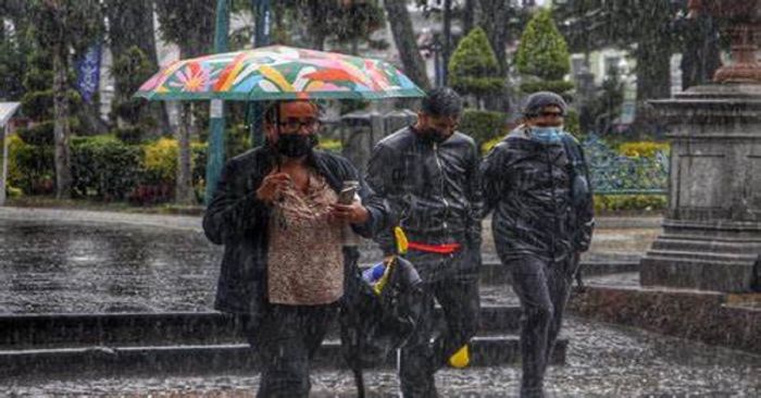 Hay clima lluvioso y frío este sábado en la capital poblana
