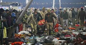 Suman 30 muertos y 90 heridos por estampida en peregrinaje en India