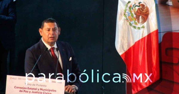 Instala Armenta Consejos Estatal y Municipales de Paz y Justicia C&iacute;vica en Puebla