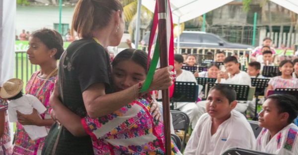 Presenta Claudia Sheinbaum plan de justicia del Pueblo Amuzgo