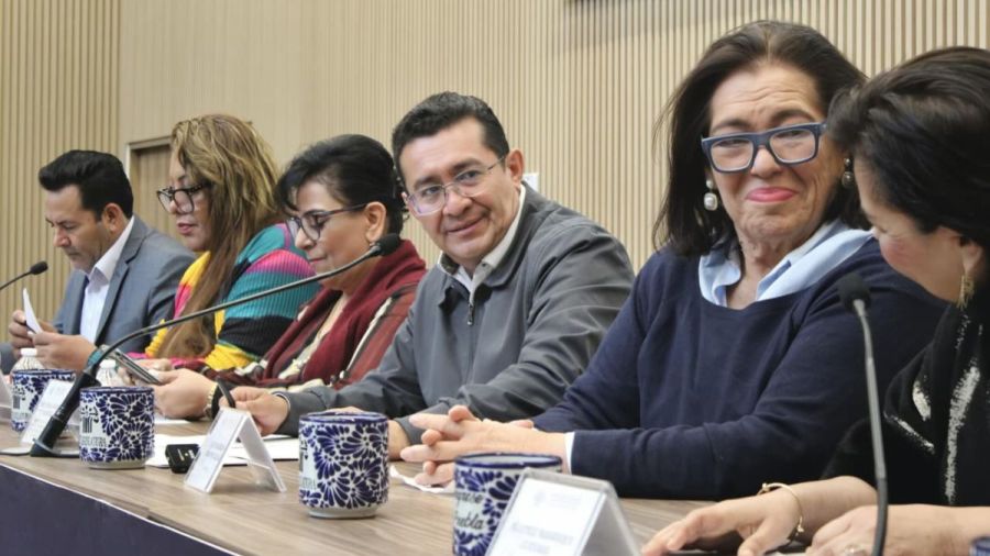 Celebra P&aacute;vel Gaspar un a&ntilde;o al frente del Congreso local