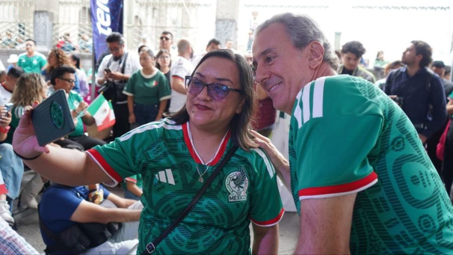 Festeja alcalde de Puebla triunfo de la Selecci&oacute;n en el Z&oacute;calo