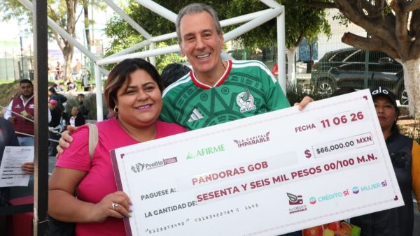 Entregan cheques de &ldquo;Tu Cr&eacute;dito Imparable&rdquo; en San Jer&oacute;nimo Caleras