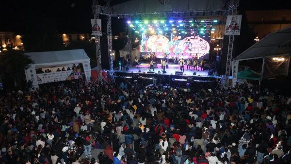 Cierra la 84 Gran Feria de la Manzana en Zacatl&aacute;n con Ca&ntilde;averal