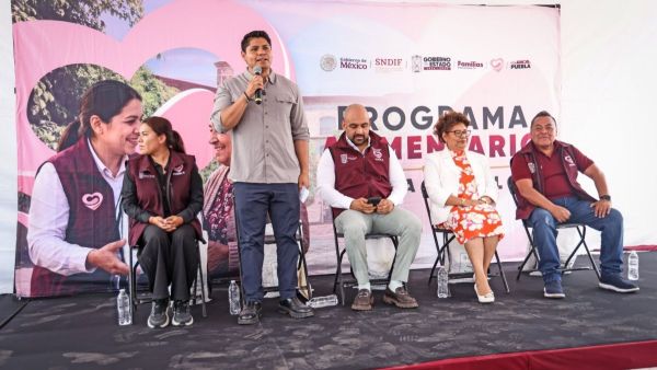 Acercan apoyos alimentarios a familias de Cuautlancingo