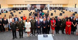 Entregan la Presea &ldquo;General Ignacio Zaragoza&rdquo; a poblanos destacados