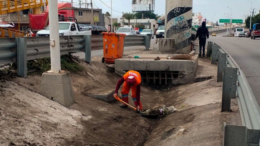 Quitan basura y desechos de puntos prioritarios de la capital