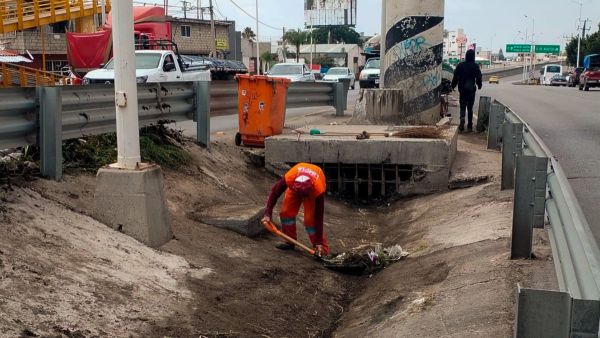 Quitan basura y desechos de puntos prioritarios de la capital