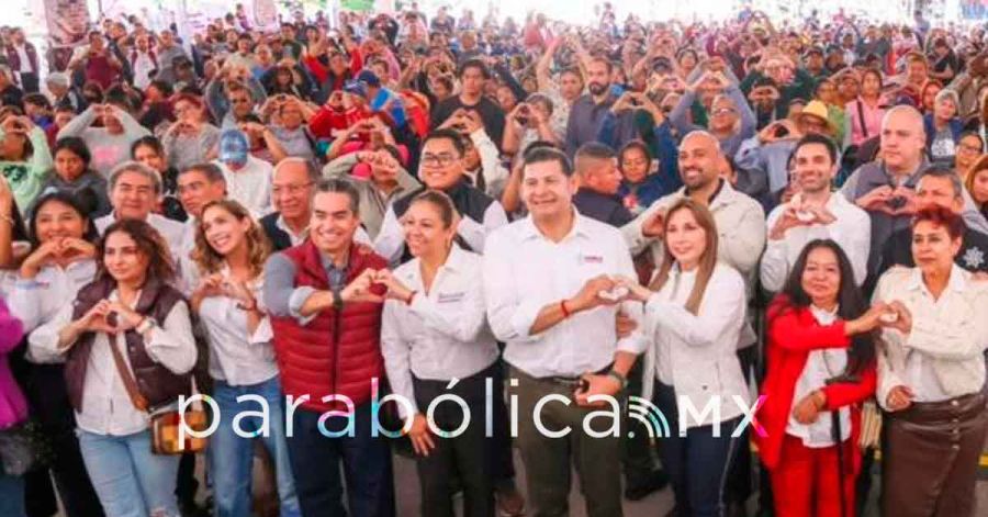 Entrega Armenta recursos para rehabilitar CAICS y CECADE en Puebla