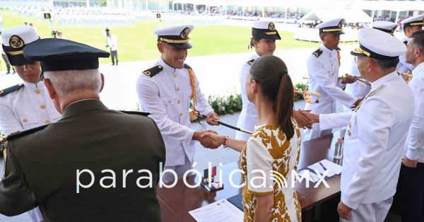 Encabeza Sheinbaum la graduaci&oacute;n de cadetes de la Heroica Escuela Naval Militar