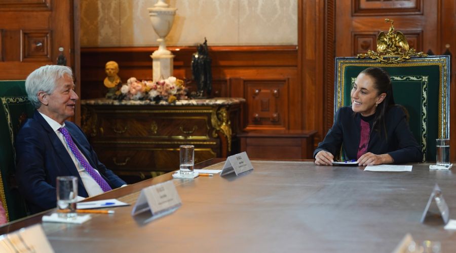 Recibe Sheinbaum  a Jamie Dimon, director ejecutivo de J.P. Morgan