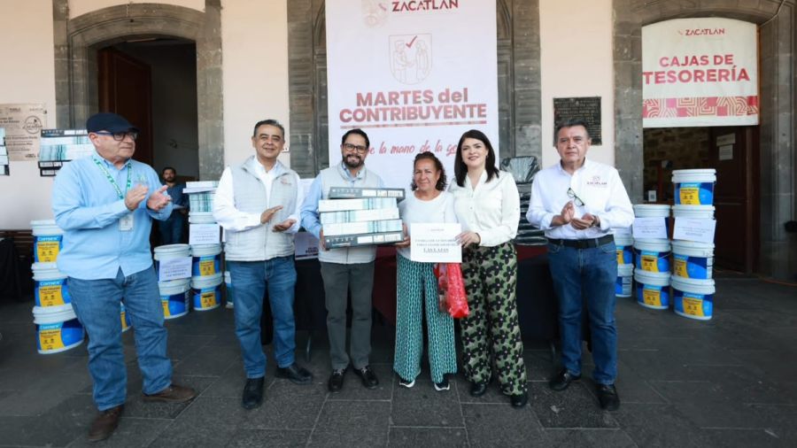 Celebra Zacatl&aacute;n el D&iacute;a del Contribuyente con entrega de apoyos