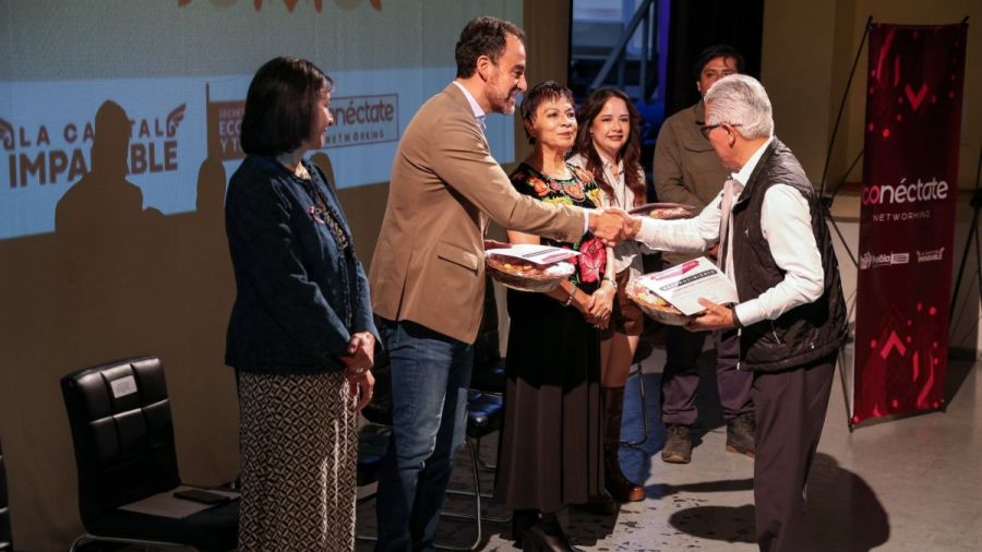 Impulsa Gobierno de la Ciudad la econom&iacute;a social con Simposio