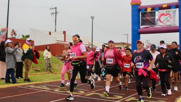 Realizan en Zacatl&aacute;n carrera con causa contra el c&aacute;ncer de mama