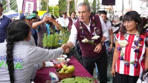 Garantiza Chedraui acceso a servicios y apoyos a familias de Canoa