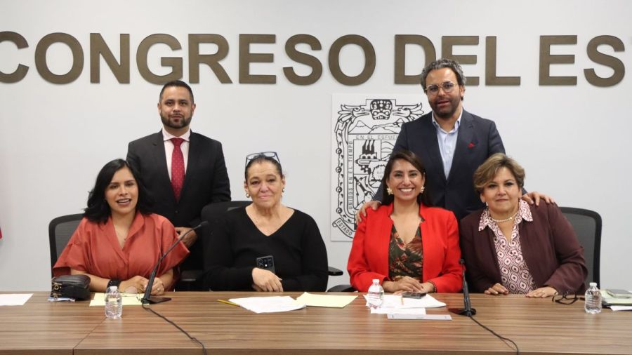 Presentan Comisiones y Comit&eacute; del Congreso su Informe Anual