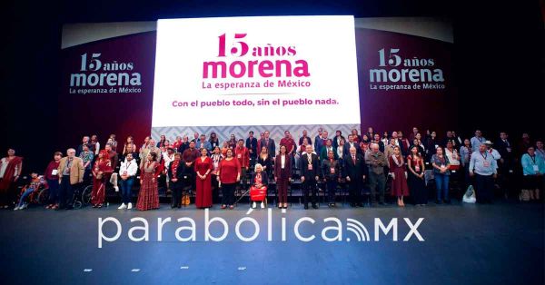 Con llamados de unidad, Morena conmemora 15 a&ntilde;os del nacimiento