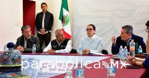 Mantiene Segob di&aacute;logo con normalistas de Teteles