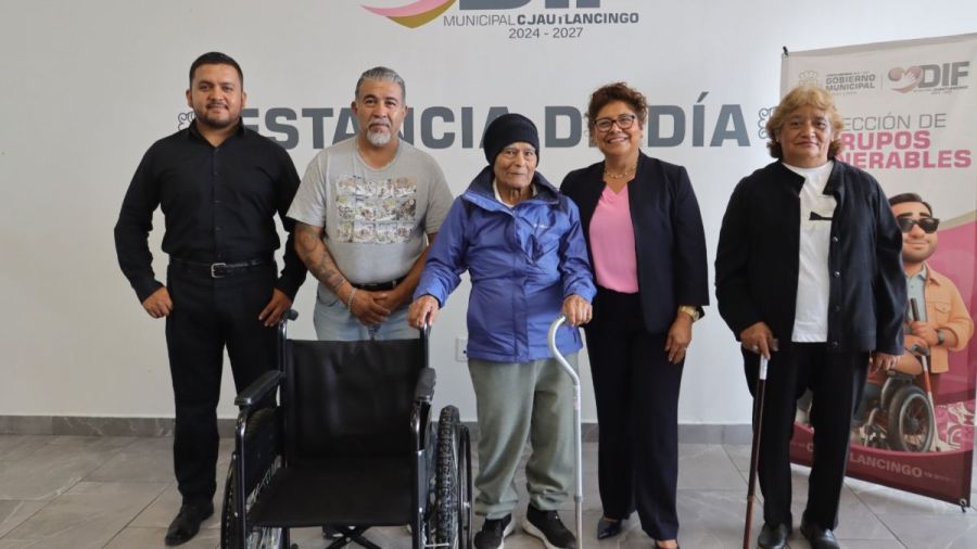 Entrega DIF de Cuautlancingo aparatos funcionales a beneficiarios