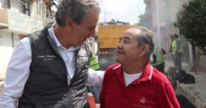 Supervisa Pepe Chedraui trabajos de bacheo en Bosques de Santa Anita
