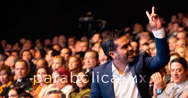 Denuncia M&aacute;ynez a Pemex por incendio en Dos Bocas