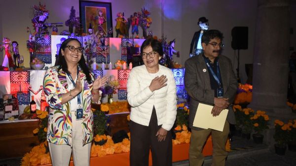 Inicia rectora de la BUAP la celebraci&oacute;n de D&iacute;a de Muertos