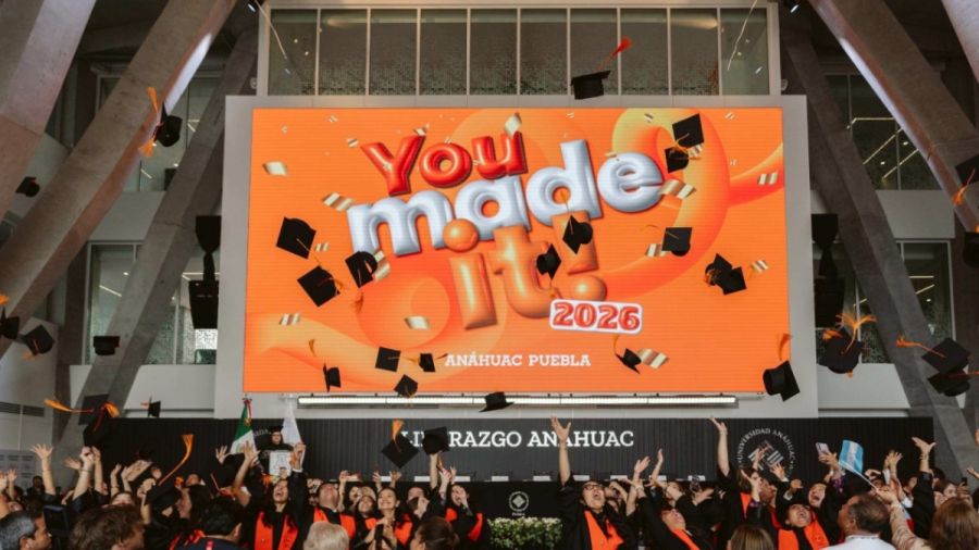 M&aacute;s de 600 estudiantes se graduaron de la An&aacute;huac Puebla
