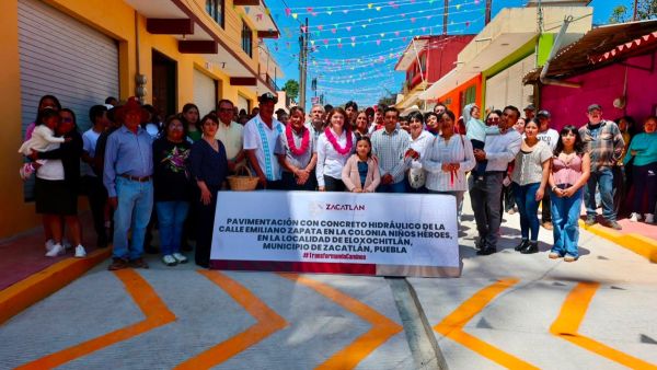 Entrega Bety S&aacute;nchez rehabilitaci&oacute;n de calle en Eloxochitl&aacute;n