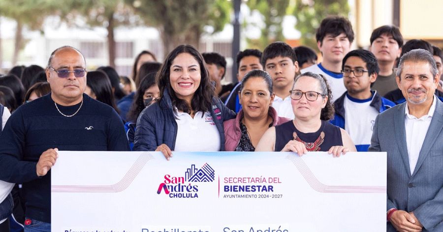 Entrega Lupita Cuautle apoyos econ&oacute;micos para fortalecer la educaci&oacute;n en San Andr&eacute;s Cholula