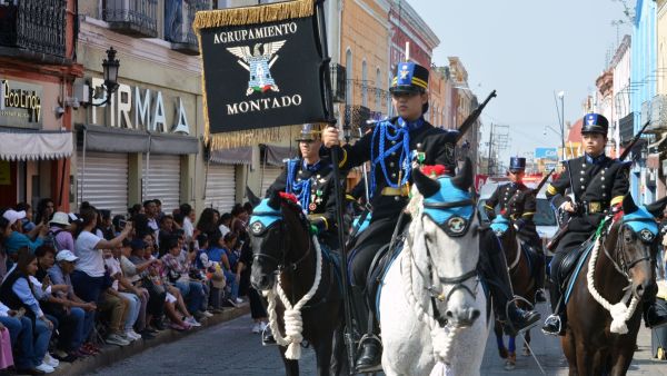 Realiza Atlixco desfile conmemorativo de la Batalla del 4 de Mayo