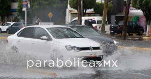 Azota fuerte lluvia y granizada la capital poblana este s&aacute;bado