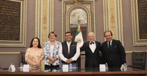 Reconoce Congreso del Estado a Fernando Garc&iacute;a Lim&oacute;n, fundador del Club y Museo del Autom&oacute;vil