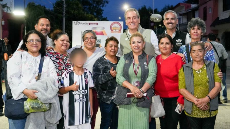 Inaugura Pepe Chedraui alumbrado LED en la colonia 10 de Mayo