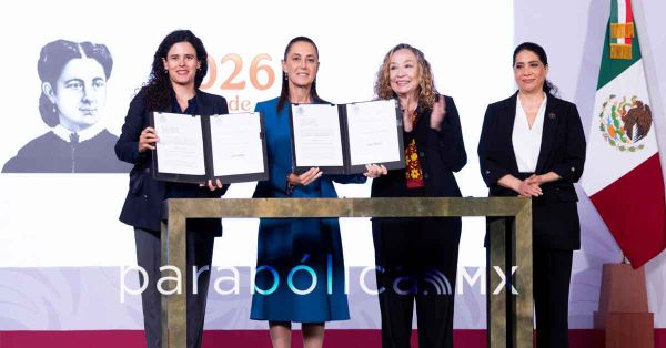 Firma y envia Sheinbaum al Congreso la iniciativa de Ley General sobre Feminicidio