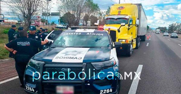 Recuperan fuerzas de seguridad en Coronango un tractocami&oacute;n robado