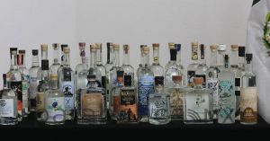 Se posiciona Puebla como l&iacute;der en mezcal con 91 medallas a nivel nacional