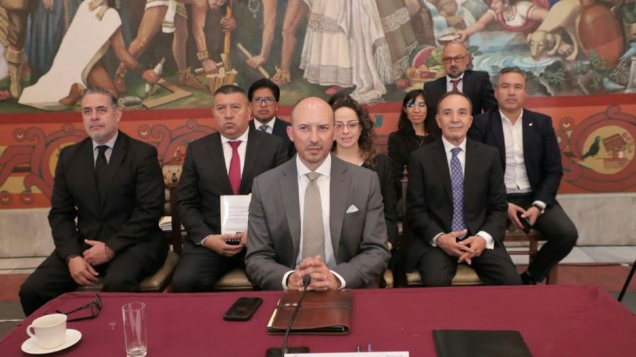 Comparece tesorero municipal ante comisi&oacute;n del Cabildo