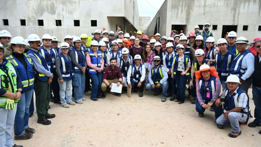 Promete Sheinbaum modernizaci&oacute;n del sistema de salud nacional