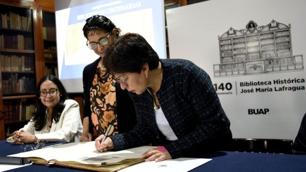 En la BUAP, Coloquio Internacional Bibliotecas Centenarias
