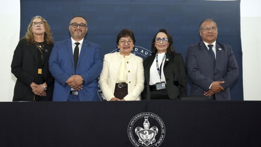 Destaca rectora calidad educativa de la Facultad de Medicina BUAP