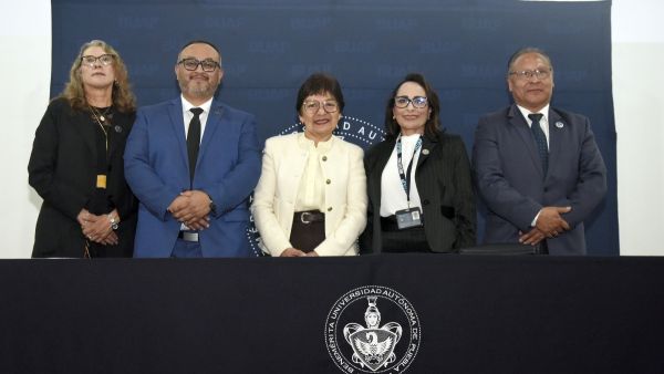 Destaca rectora calidad educativa de la Facultad de Medicina BUAP