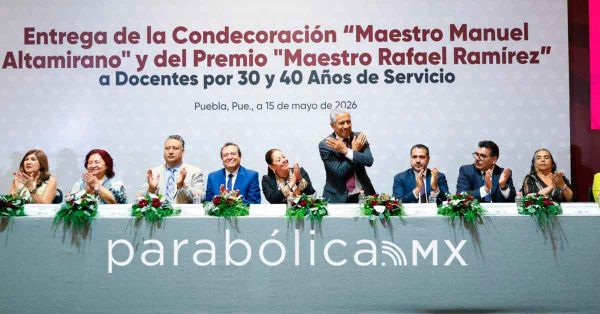 Reconoce SEP trayectoria a casi 2 mil docentes por 30 y 40 a&ntilde;os de servicio