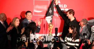 Recibe Puebla distinci&oacute;n de FIFA