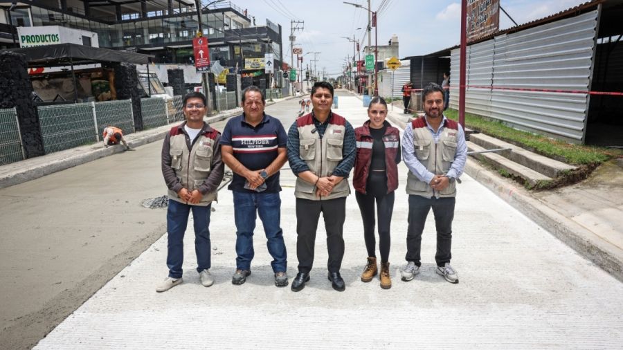 Supervisa Omar Mu&ntilde;oz la pavimentaci&oacute;n de la calle Tlaxcala