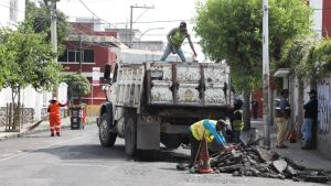 Realiza Gobierno de Pepe Chedraui bacheo en la colonia El Carmen