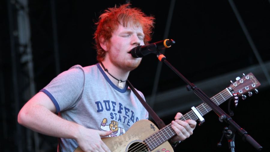 Se quiebra cantante Ed Sheeran por la funa en redes sociales